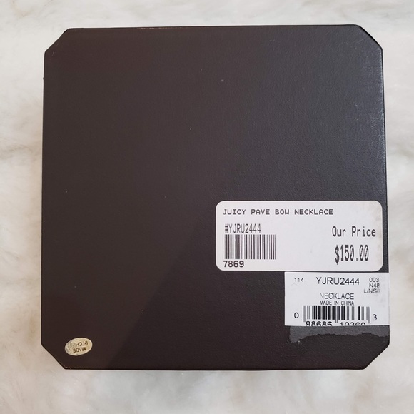 Juicy Couture Women’s Crystal Bow Necklace - Picture 6 of 6